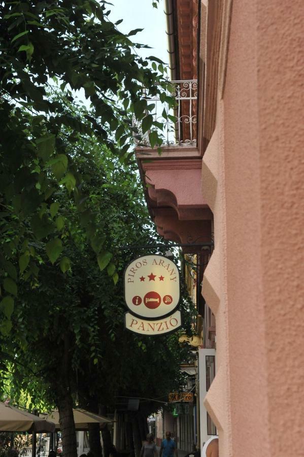 Hotel Piros Arany Panzio Kalocsa Exteriér fotografie
